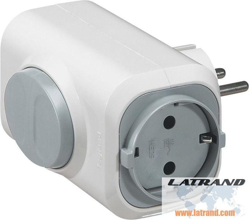 Адаптер за контакт 2х Шуко 2P+T с бутон бързо вадене бял Legrand - 50665