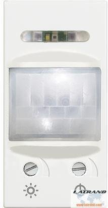 Датчик за движение PIR, 105°, обхват 6m @ h=1.2m, LED ≤ 50W, изисква неутрала, 1 мод. цвят Бял Classia Bticino - RW4431