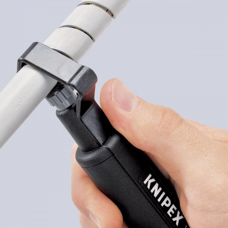 Кабелен нож, за изолация Ø6-29мм, черна ръкохватка 135мм, с фиксатор, Knipex - K1630135SB