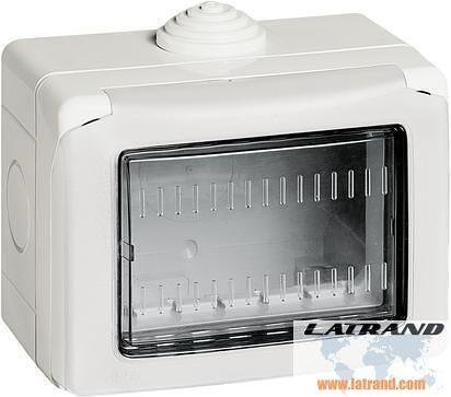 Конзола за открит монтаж с капак IP55 3 мод. цвят Светлосив Classia Bticino - 27503