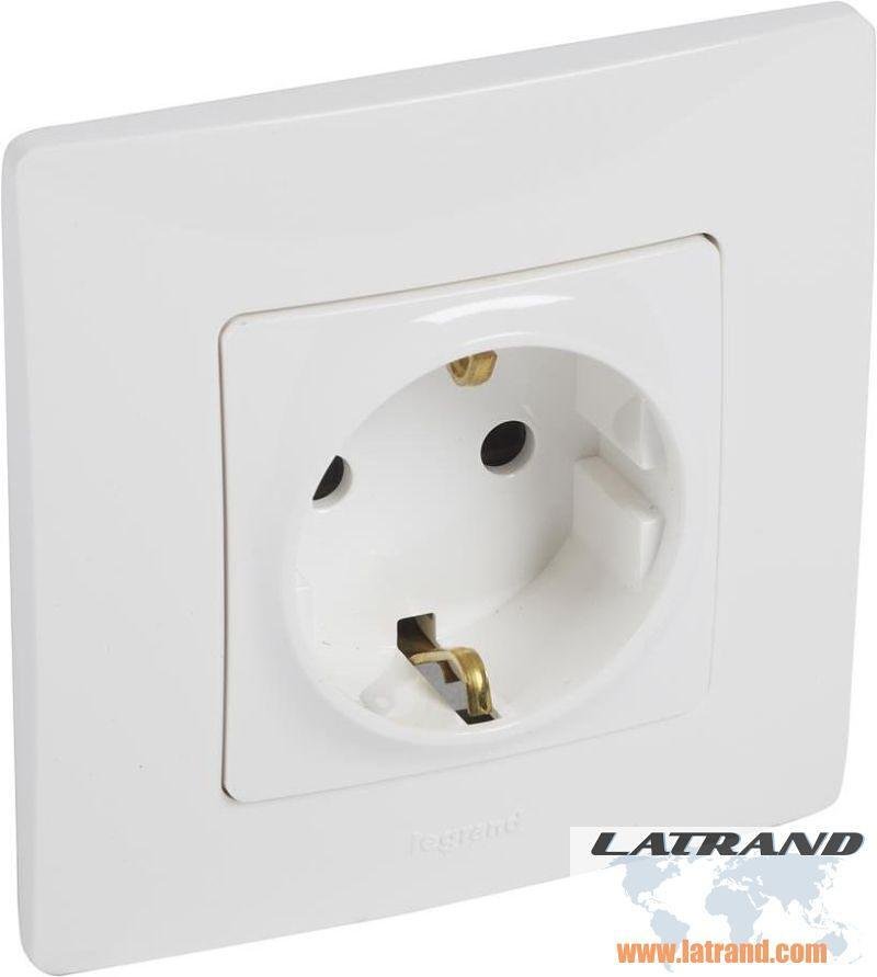 Контакт ШУКО 16A цвят бял във блистер с рамка Niloe Legrand - 396473