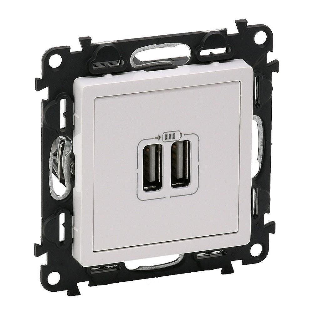 Двоен usb контакт 1500мa за зареждане 5v, бял, legrand, valena life, 753112