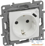 Контакт ШУКО 16A + USB тип C цвят Бял Niloe Legrand - 764535