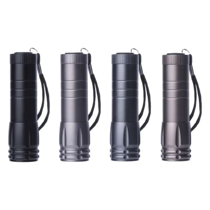 Фенерче LED 100lm 20м 28ч батерии 3× AAA алуминий IP43 /12 бр. кутия/ EMOS, P4705
