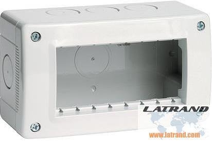 Конзола за открит монтаж без капак IP40 4 мод. цвят Светлосив Classia Bticino - 27404