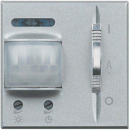 Датчик за движение PIR, 105°, обхват 6m @ h=1.2m, LED ≤ 50W, с ключ, изисква неутрала, 2 мод. цвят алуминий Axolute Bticino, BTICINO, HC4432