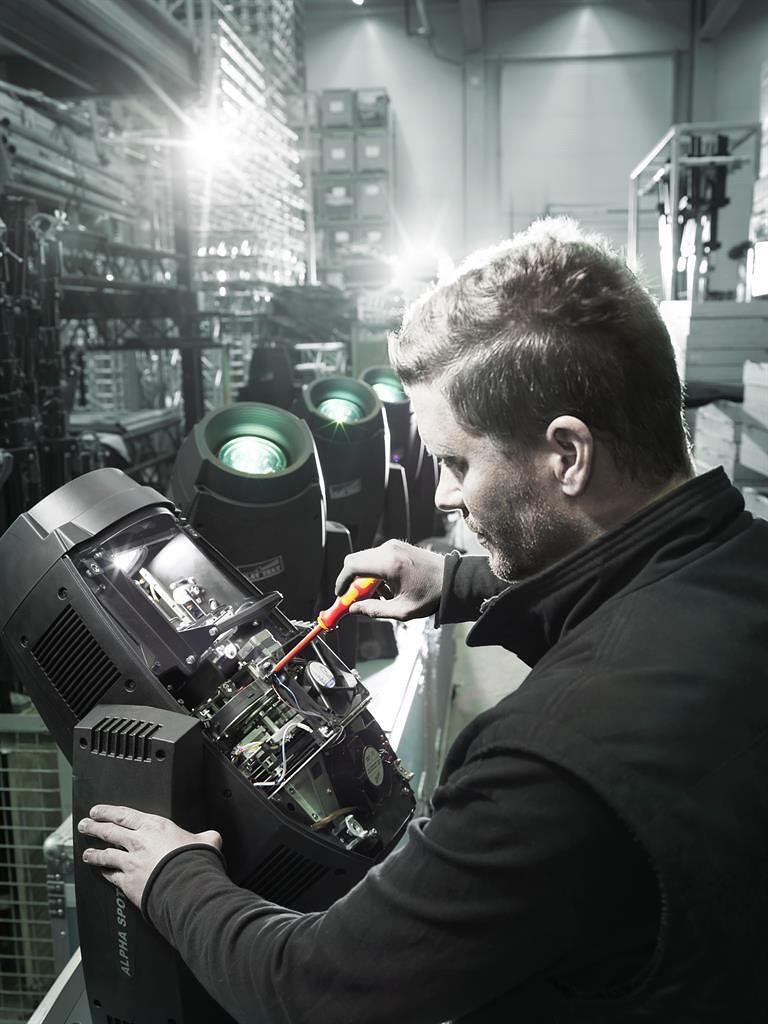 Комплект отвертки, 1x ръкохватка и 6х изолирани остриета, 7 Universal 1 Kraftform Kompakt VDE 1000V Wera - W003470