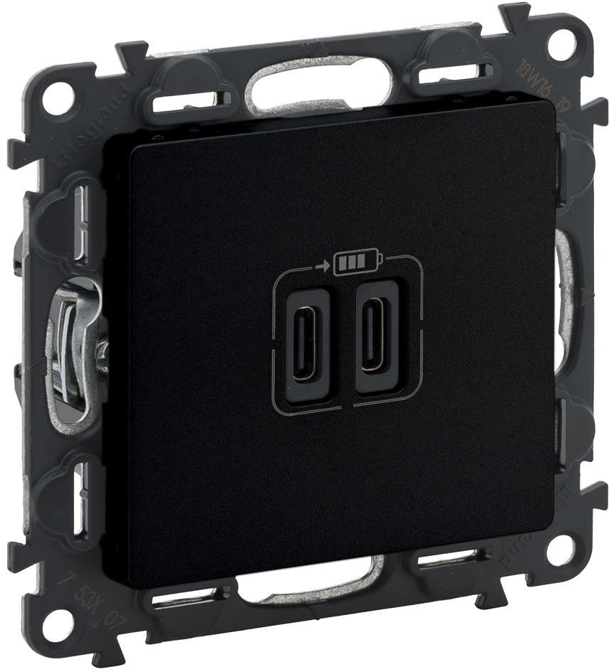 Розетка 2хUSB за зареждане тип C+C 3A 15W цвят Черен Valena Life Legrand, LEGRAND, 756307