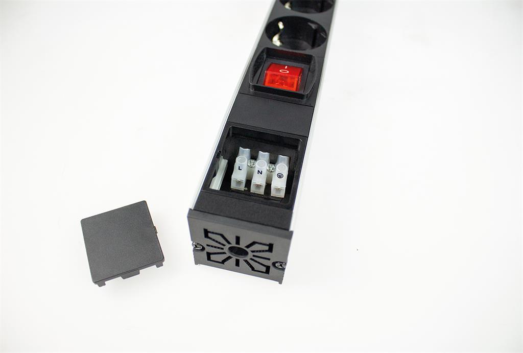 Разклонител PDU 19" 1U 7x Шуко, с ключ, без кабел AS Schwabe, AS - SCHWABE, AS18195