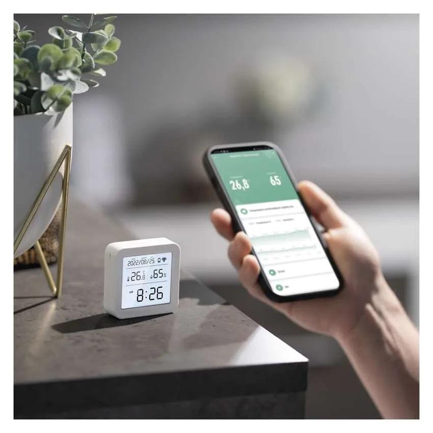 Датчик за влага и температура с дисплей и батерия ZigBee GoSmart EMOS