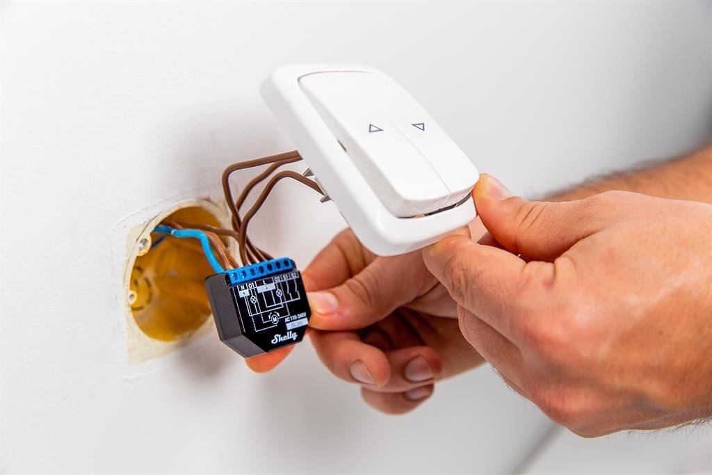 Микромодул Smart реле 2х On/Off или щори 10A изисква неутрала Shelly Plus 2PM - 265031
