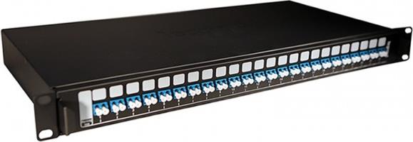 Панел 19" 1U 24x LCD SM зареден LCS3 Legrand, LEGRAND, 32165