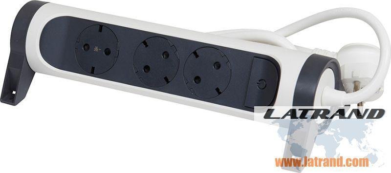 Разклонител БЯЛ 3x2P+E с кабел 1.5 метра / 1.5mm2 Premium NEW Legrand 694527