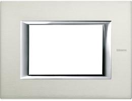 Рамка 3 мод. правоъгълна Brushed aluminum Axolute Bticino /до изчерпване/, BTICINO, HA4803XC